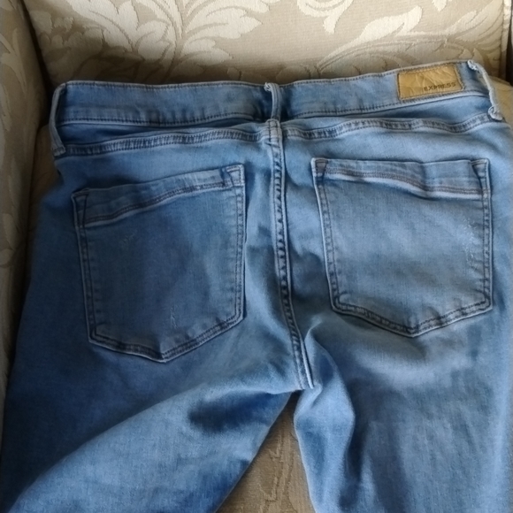 Light blue jean ripped Express jeans size 11 - Picture 3 of 4